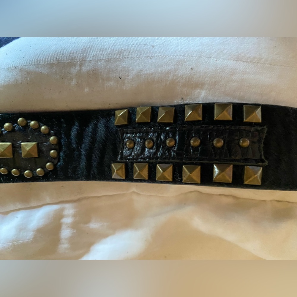 Rare  VTG Western Style Belt with Ornate Buckle hair on hide leather/ men/ women - Picture 3 of 3
